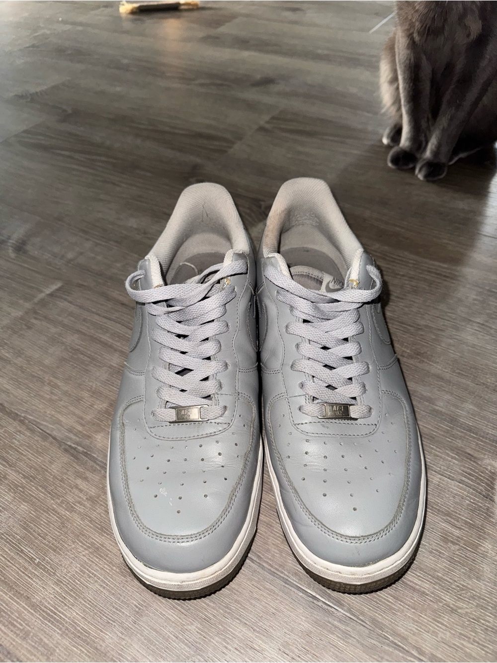 Nike Men's Low-Top Sneakers in Light Gray